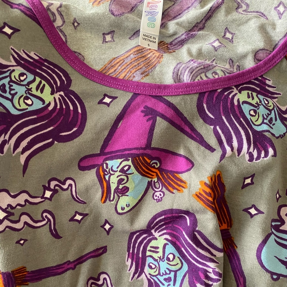 Lularoe shirt size small